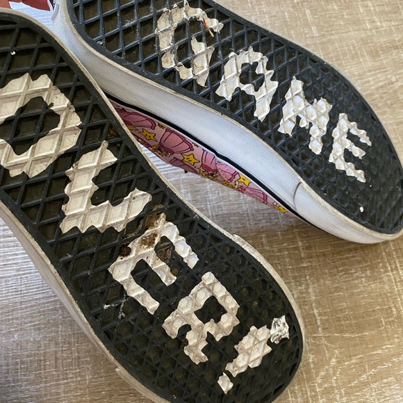 Vans Nintendo princess peach women’s 8.5 - Picture 3 of 3